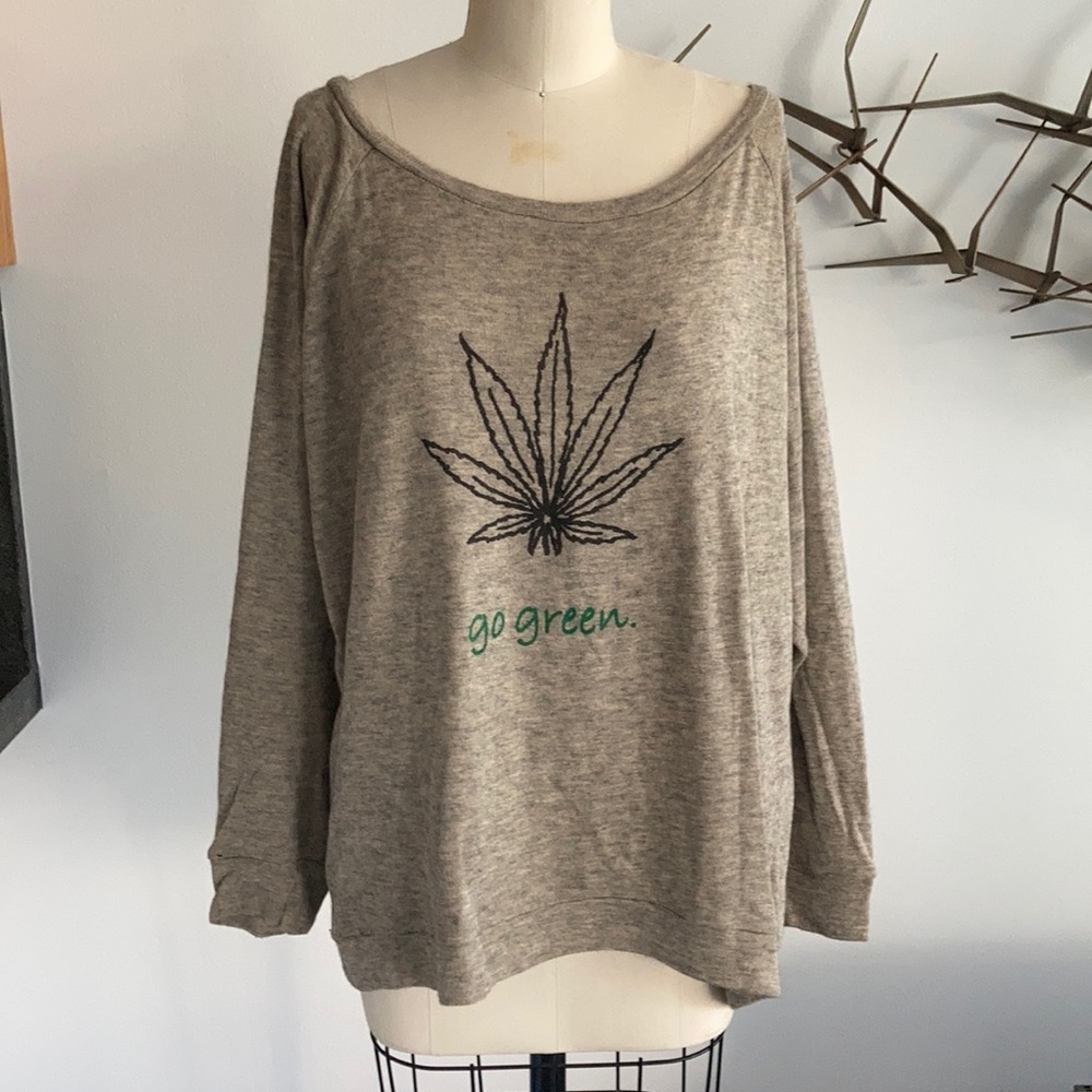❤️🪴Cashmere “go green” sweatshirt Karen Zambos